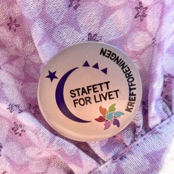 Støtt Kreftforeningens Stafett for livet og arbeidet med å kjøpe en Stafett for Livet pin.